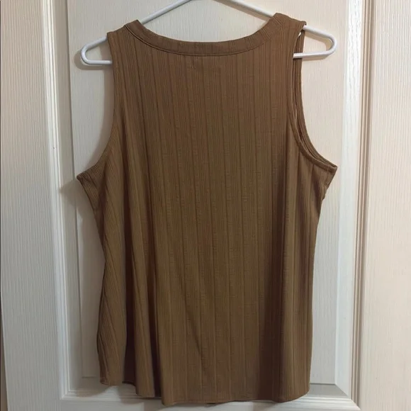 MAURICES | NWT Ribbed Tanktop size Large - Picture 3 of 4